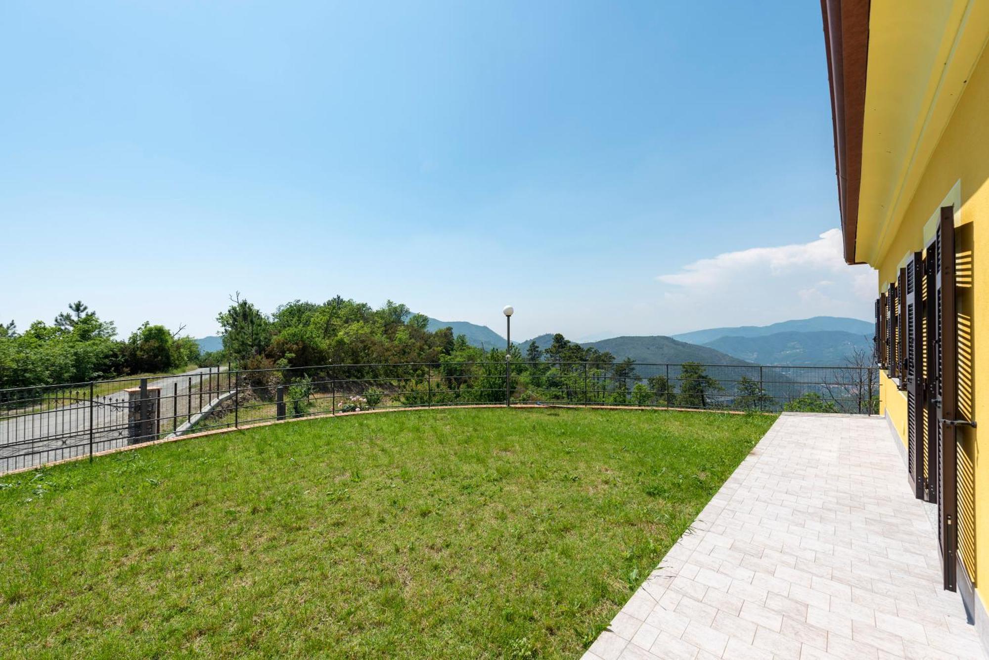 Joivy Villa Guanna - Charming Flat With Garden Bracco Екстер'єр фото